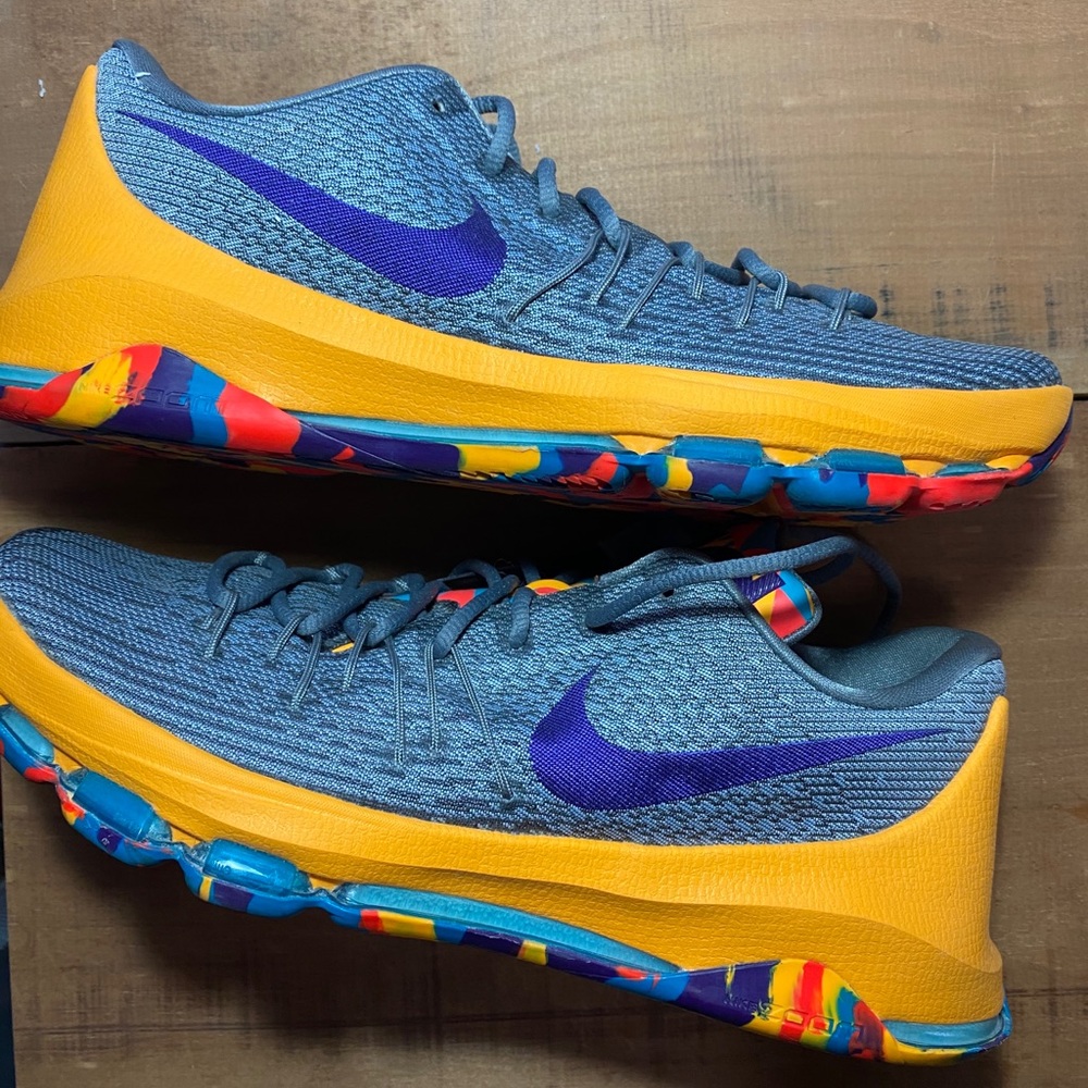 Kevin Durant Nike men’s sneakers size 10.5